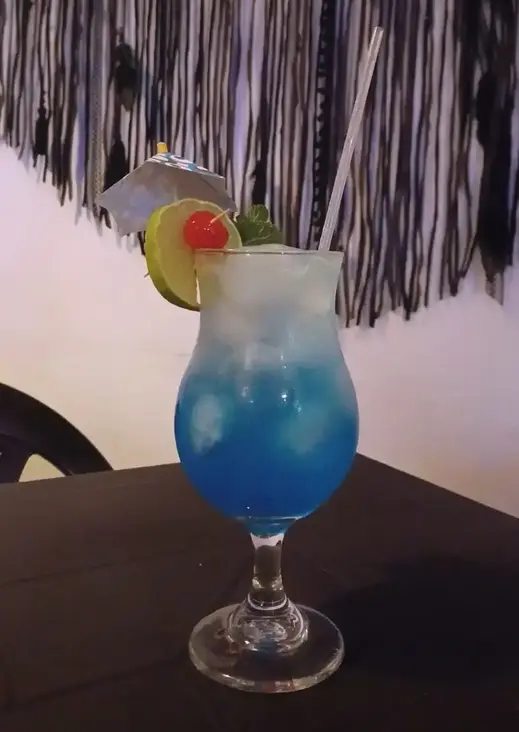 coctel-laguna-azul-el-gato-negro